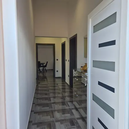 Donata Apartment *